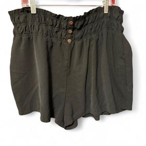 High Waisted Paperbag style elastic waisted black shorts with buttons 3xl